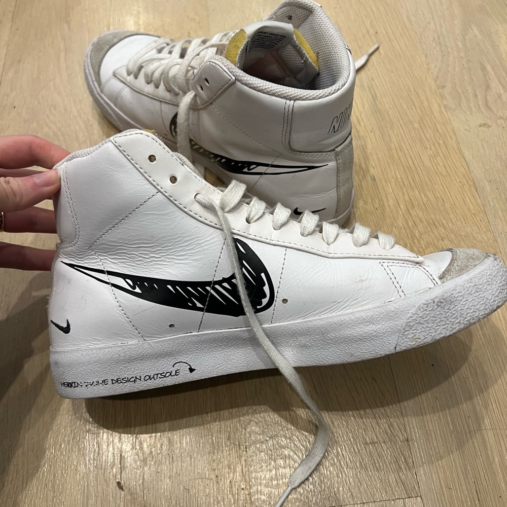 Nike mid 77 sketch blazers white and black